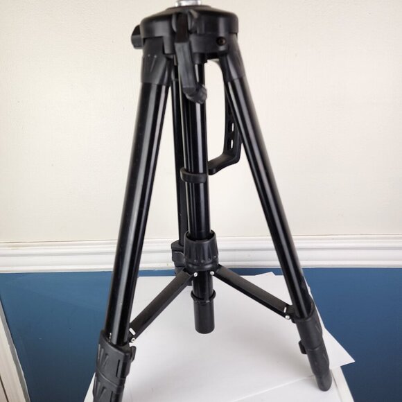 Black Level Stand Tripod Adjustable - Picture 3 of 7